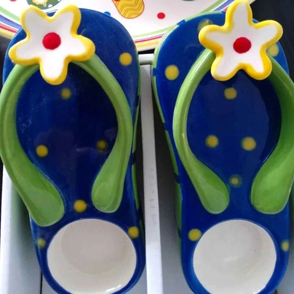 Set of New Dennis East Ceramic Pair Of Flip Flop Sandal Candle Holders - Picture 1 of 8